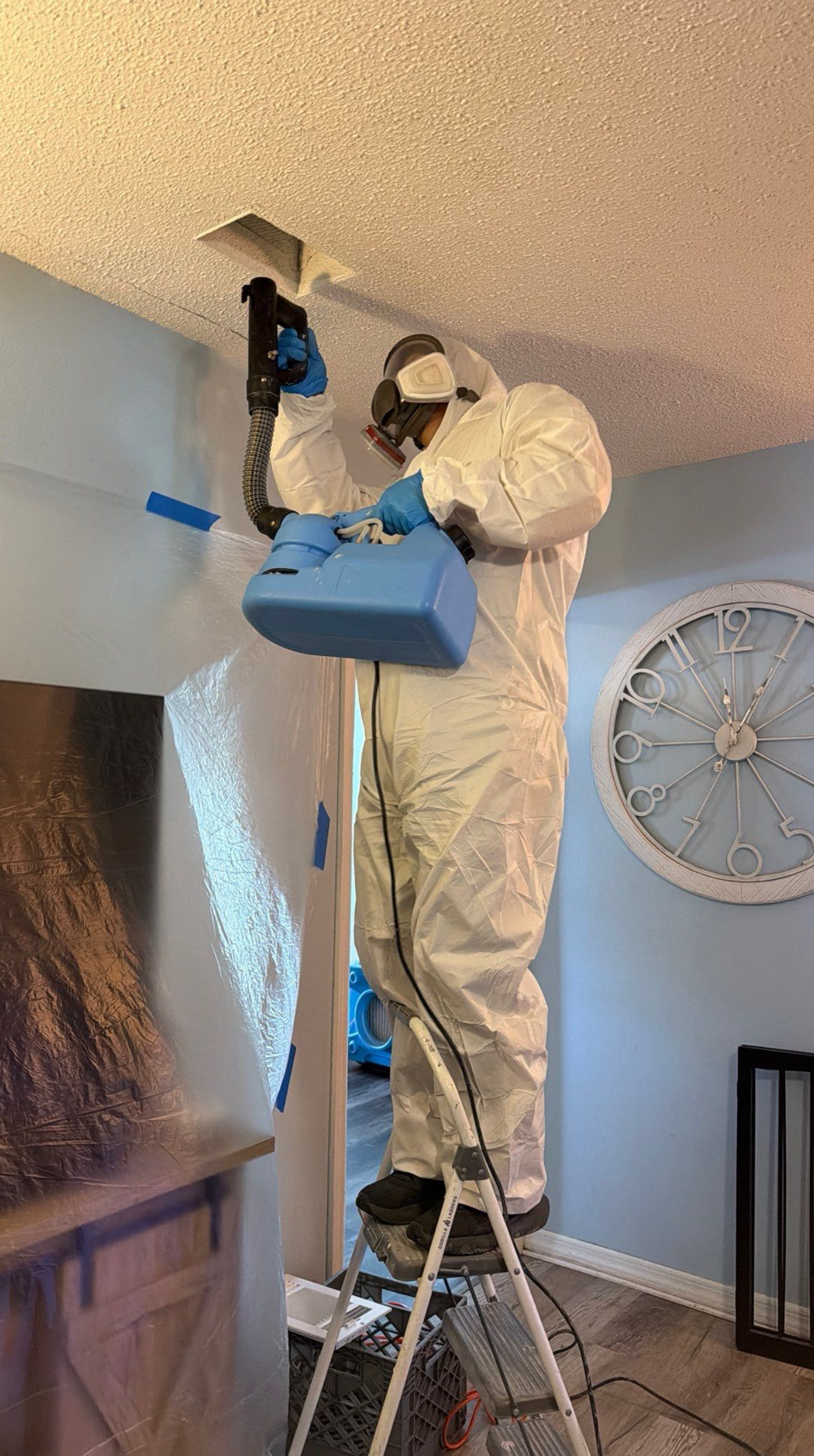 Commercial mold in St. Cloud FL Commercial mold remediation duct sanitization in St. Cloud, FL — offices, hotels, property managers, COI on file